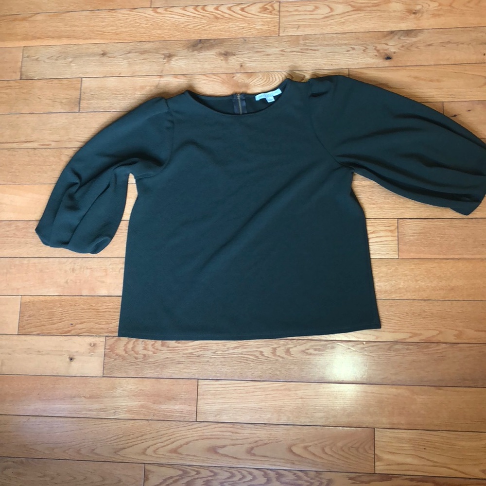 Fern Green Envelope nwot blouse!